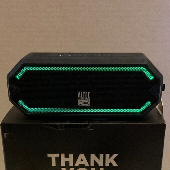 Altec Lansing - HydraJolt Wireless Speaker - Picture 6 of 11